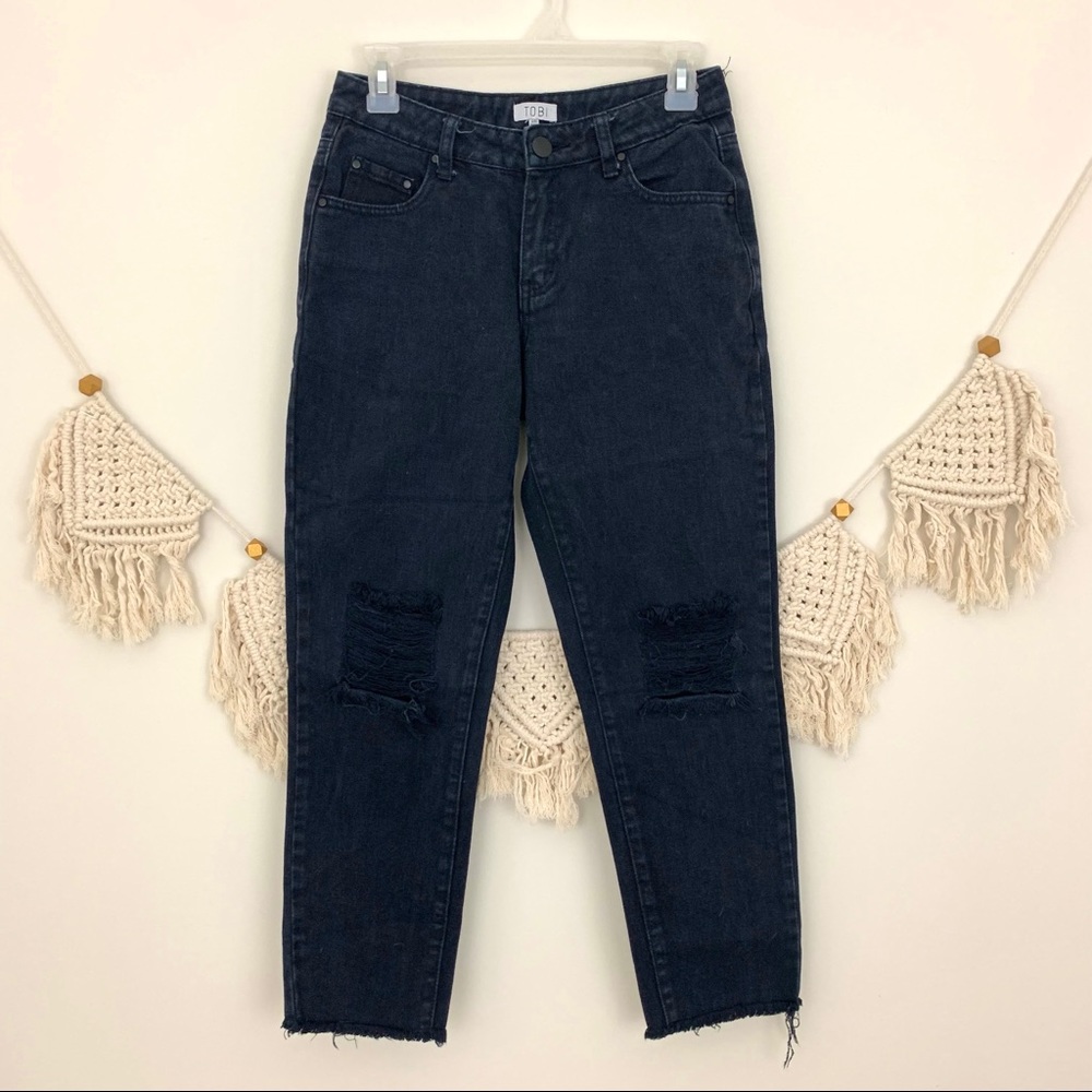 Tobi Ripped Knee Fray Hem Girlfriend Jeans